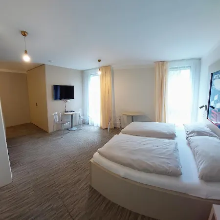 Smarthotel Nezvalova Archa ホテル オロモウツ