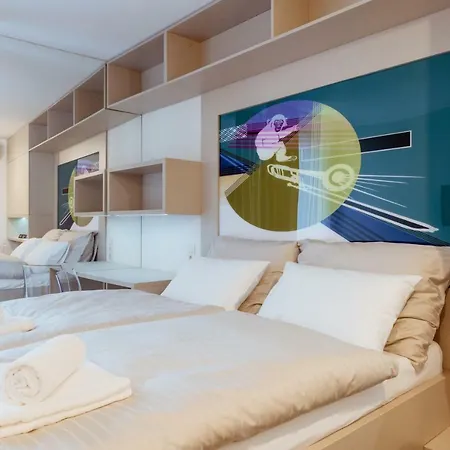 Smarthotel Nezvalova Archa Szálloda Alamóc